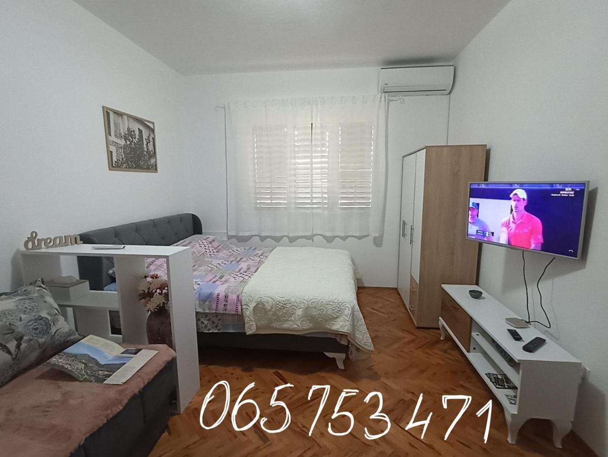 Apartman "Citrus" トレビニエ エクステリア 写真