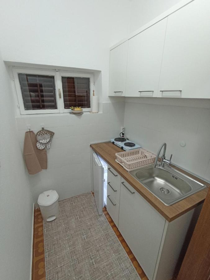 Apartman "Citrus" トレビニエ エクステリア 写真
